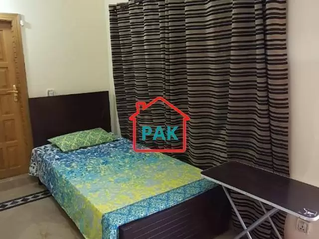 AC rooms available for girls in g-11 islamabad - 3/8
