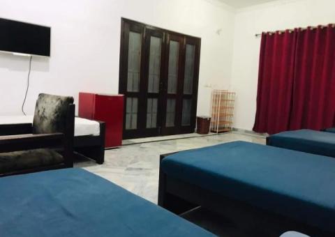 Fully furnished Rooms available for professional students and jobholders - 7/7