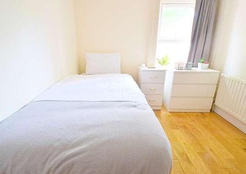 New Galaxy Boys Hostel Located in F10-1 Islamabad