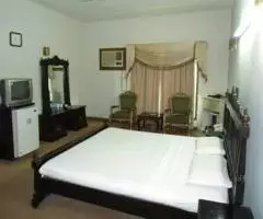 room available near to I-8 in Islamabad
