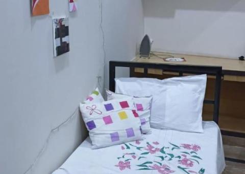 Pak home hostel for girls available near to University of the Punjab (Allama Iqbal Campus) Mall Road