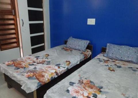 Girls hostel near to Institute of Management Sciences (IMS) - Gulberg III