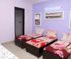 Muslim Town Girls Hostel Luxury Available in Lahore - 1