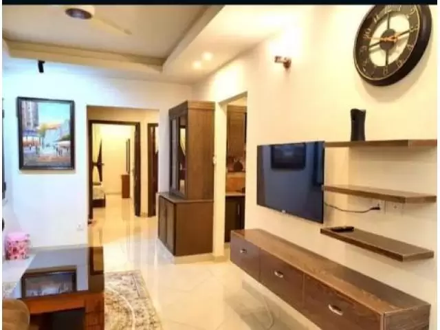 Luxurious 2-Bedroom Apartment in The Grande Phase 4 Bahria Town - 3/7