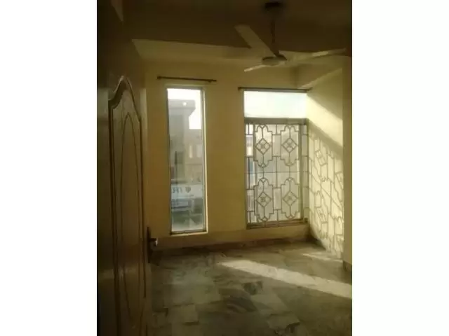 Ghauri town family flat for rent with gus Islamabad - 5/6