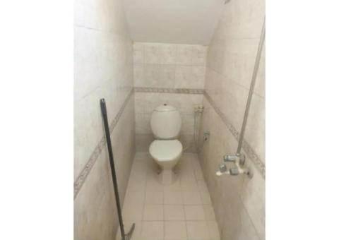 Prime location 1bed attached bath living room ideal for single- - 2/6