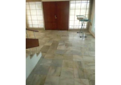 Beautiful House with a nice Lawn - 1/4