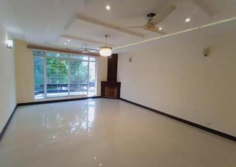 Well Renovated 4 Beds House For Rent In F7 - 2/4