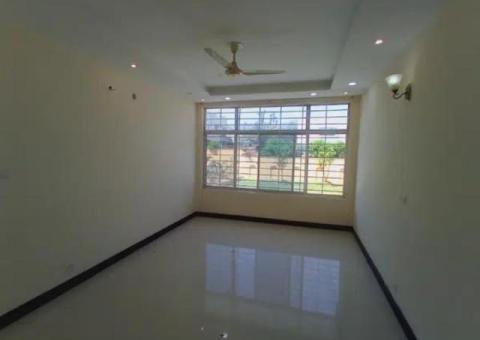 Well Renovated 4 Beds House For Rent In F7 - 3/4