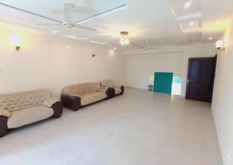 Well Renovated 4 Beds House For Rent In F7 - 4/4