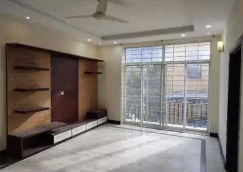F-7 BEAUTIFUL LUXURIOUS HOUSE IS AVAILABLE FOR RENT - 2/3