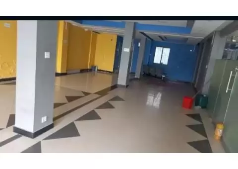 Blue area Two shops garanud floor prime location Big parking - 2/2