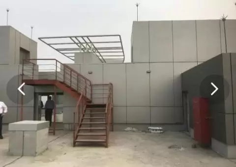 fully fortified  building huge parking - 1/12