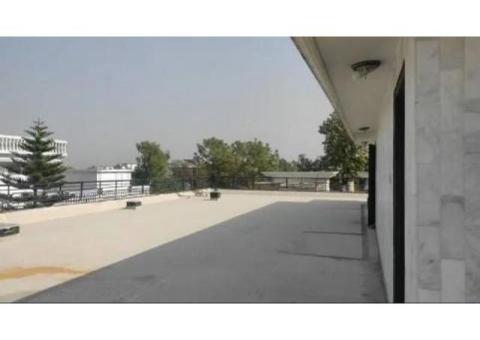 Girls Hostels in G-10 and G-9 best location at Main - 2/5