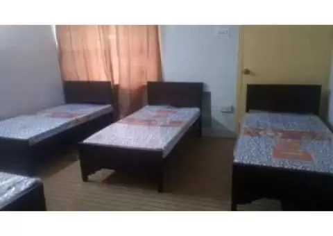 GiRLS HOSTEL G-9 - 2/2
