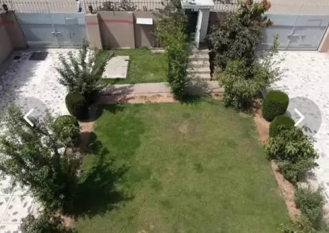 Girls Hostel - 2/2