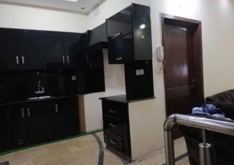 Girls hostel Near to University of Management and Technology - 3/5