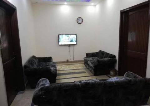 Girls hostel Near to University of Management and Technology - 4/5