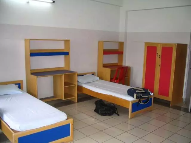 Girls hostel Near to University of Engineering and technology - 3/3