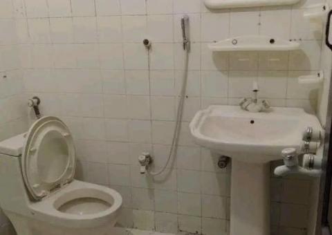 ground portion for rent in faisal colony near gulzar e quaid - 2/3