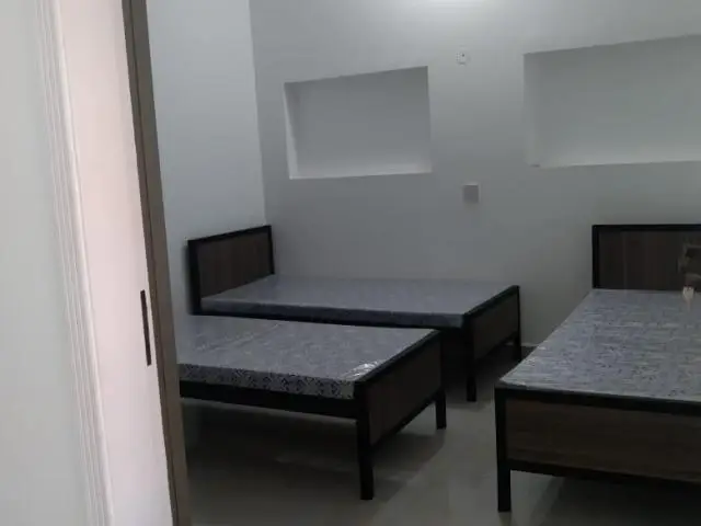 G11 girls hostel available near islamabad model college - 3/4