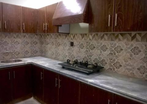 9H Girls Hostel - 8/13