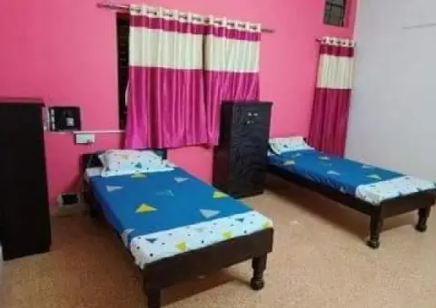 Yumna girls hostel Islamabad i8/4 - 1/4