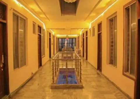 Lane 10, Royal avenue, hostel city near Comsats University, Islamabad - 1/7