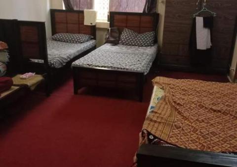 Aman satellite girls hostel  in   i 8  islamabad - 5/6