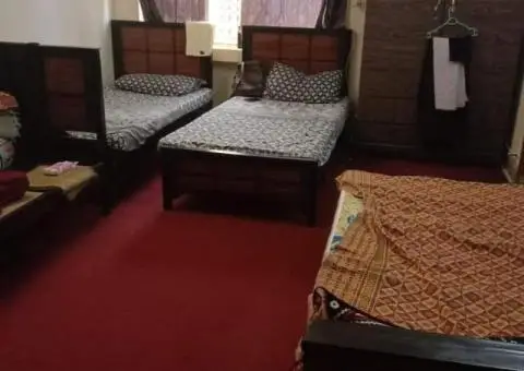 Aman satellite girls hostel  in   i 8  islamabad - 5/6
