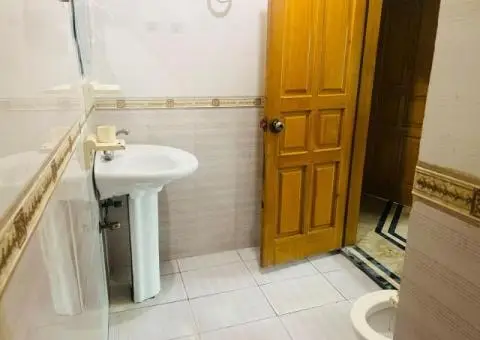 Room for females E-11/4 Islamabad Pakistan - 2/2