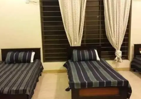 2 seats available in 4 seater rooms - 2/3