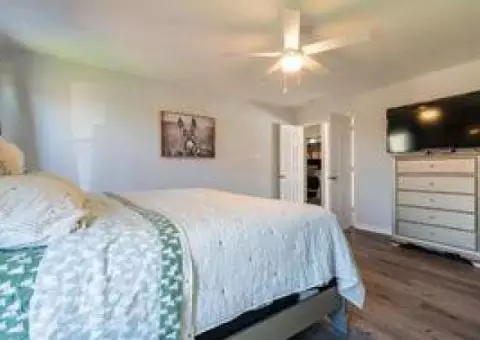 Raza Boys Hostel Located in G10-4 Islamabad